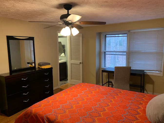 Jun's room