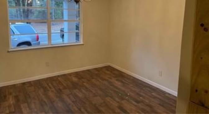 Dee's room