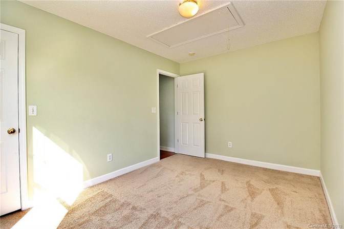 Alcove Rooms's room