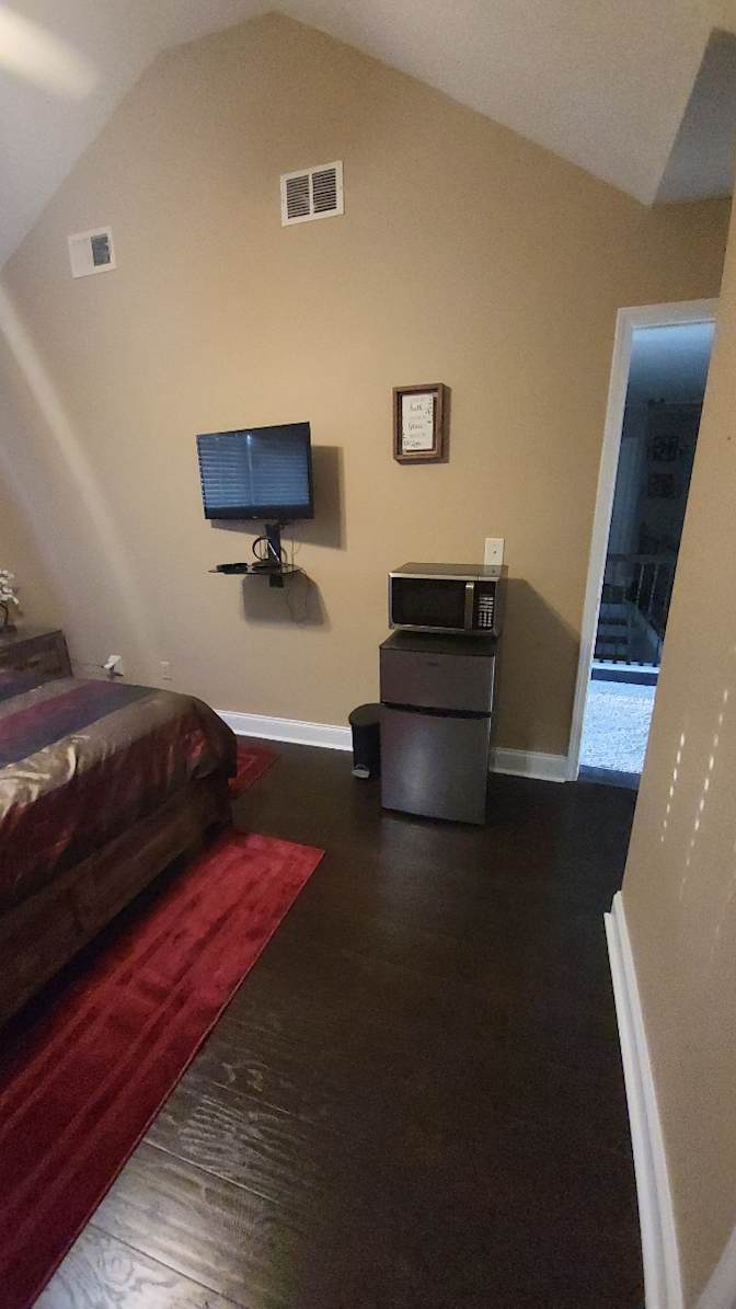 Truluv's room