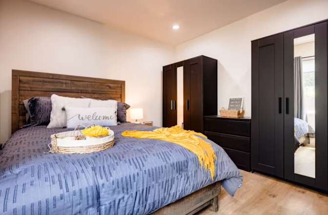 Goldie's room