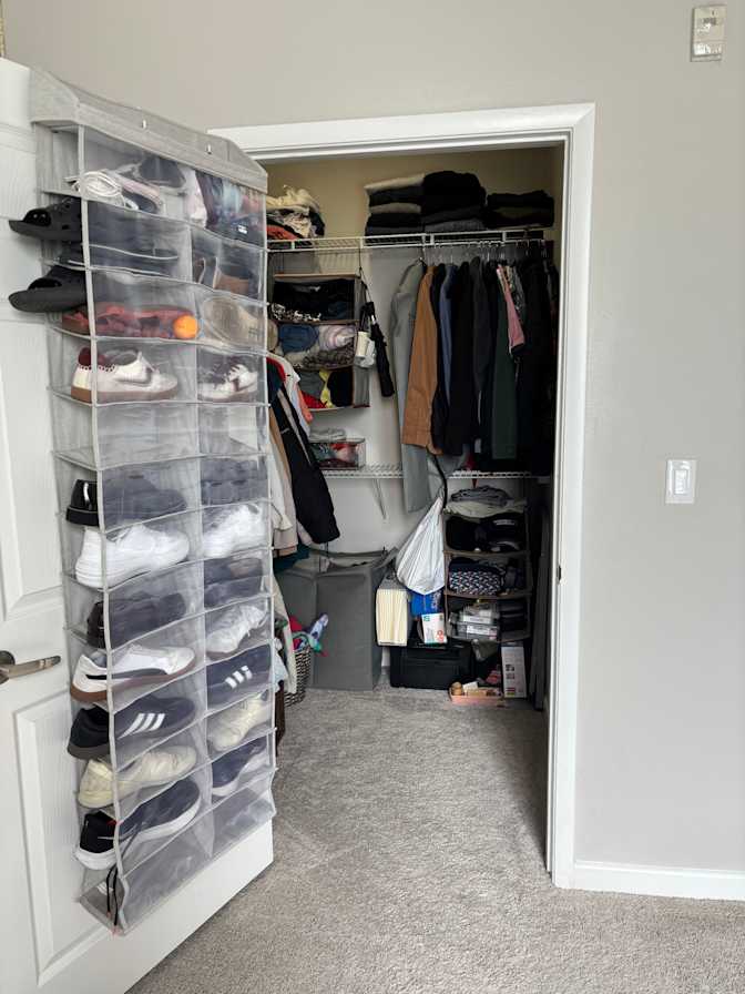 Rayvin's room