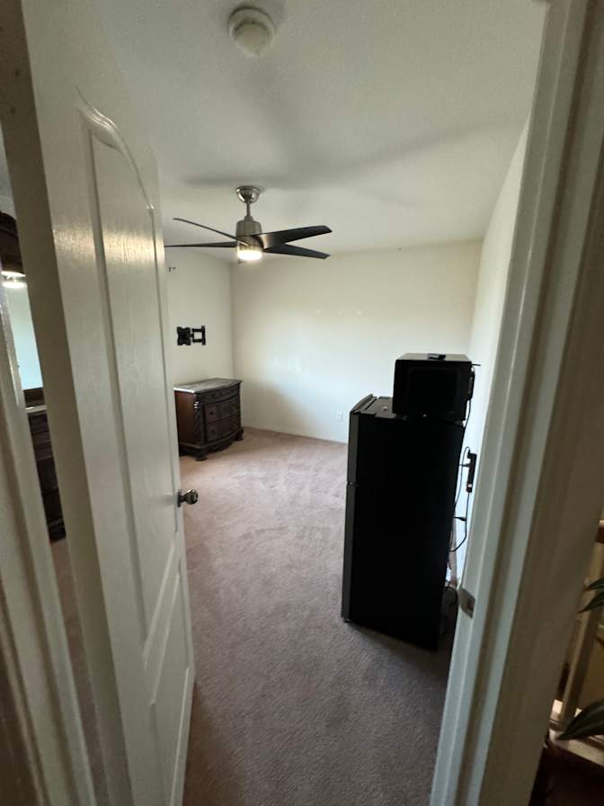 Tom & Vanesa's room