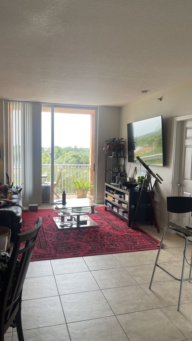 Erich alfonso's room