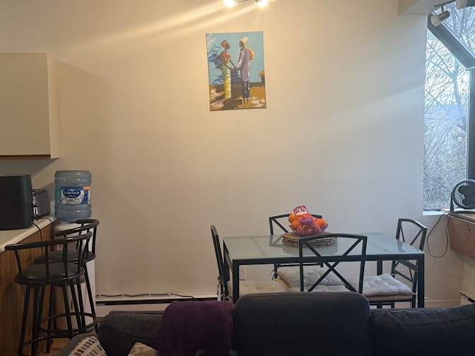 Holali's room