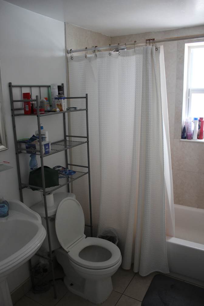 luis ortega's room