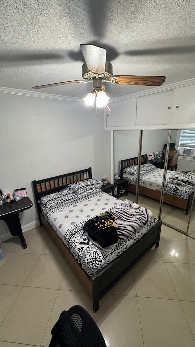 Grp two six ListMgr's room