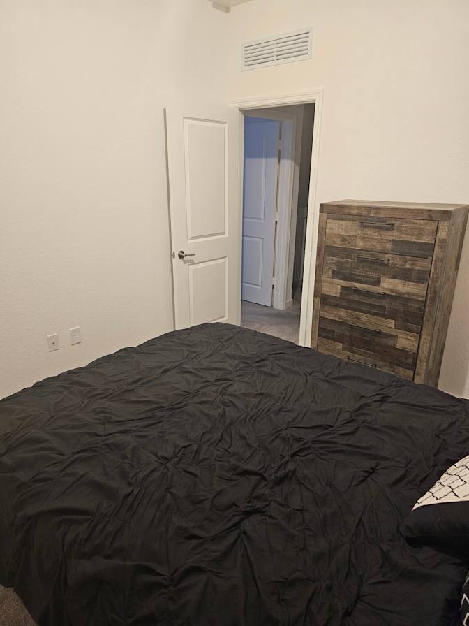 Kaz's room
