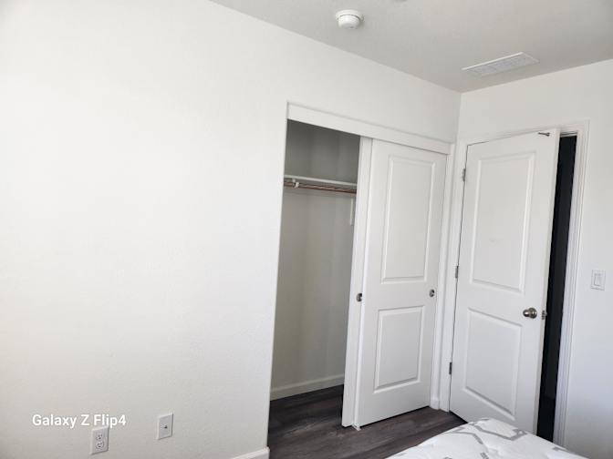 Shahin Vahora's room