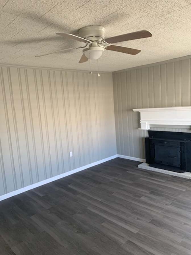 Alcove Rooms's room
