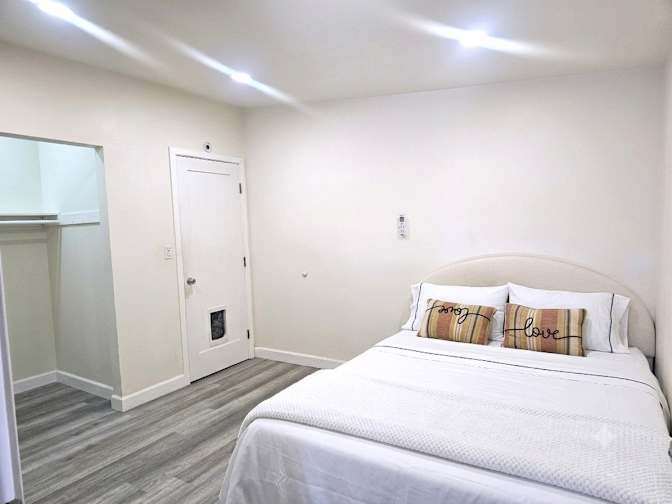 Preston Ellis Company's room