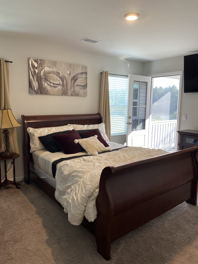 Felicia's room