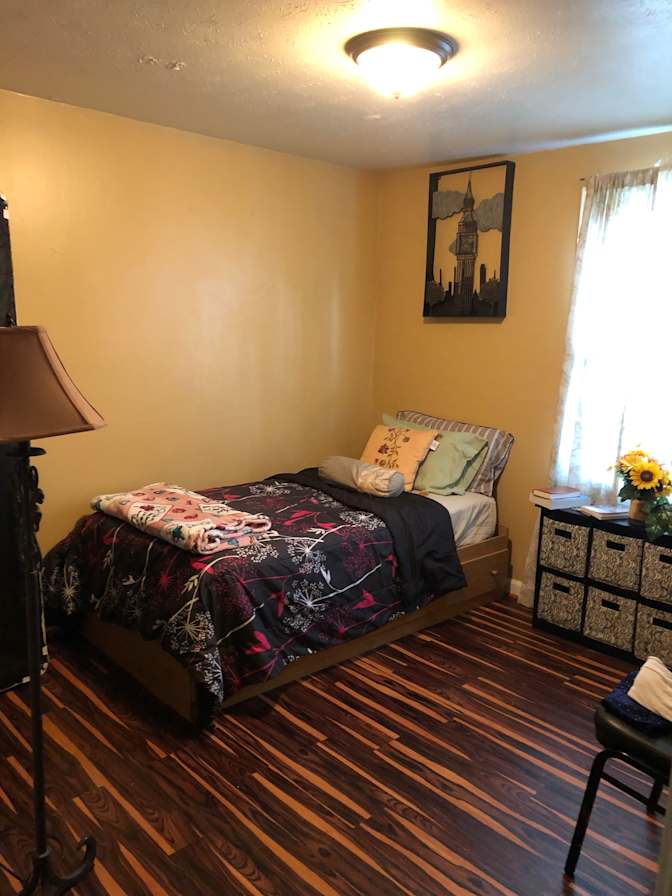 Claudia's room