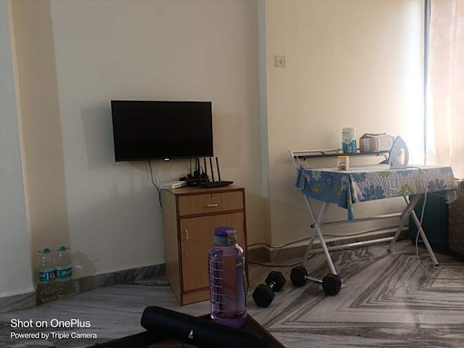 nikhil lakhera's room