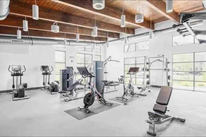 Divine Mission Realty's room