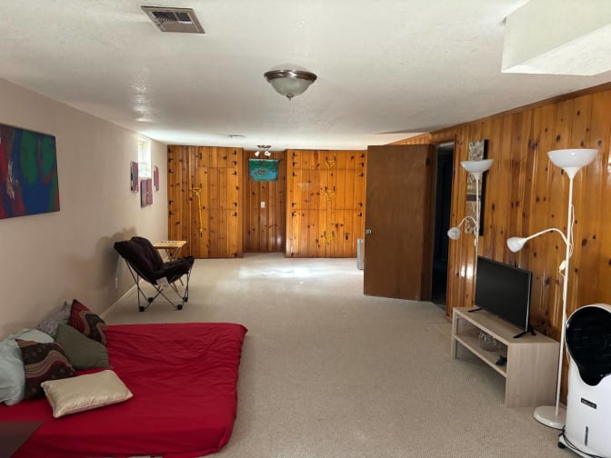 Bardia Hedayati's room