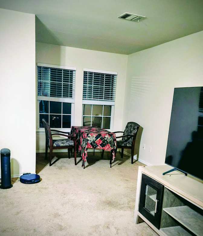 SHUKRI ROBINSON's room