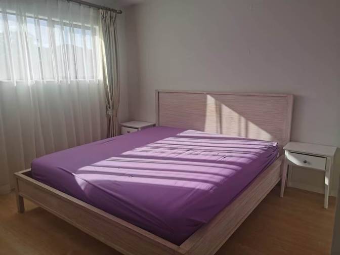 Jun's room