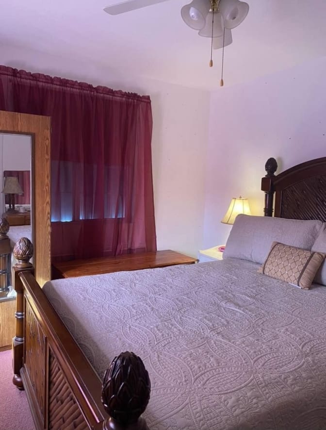 Deon's room