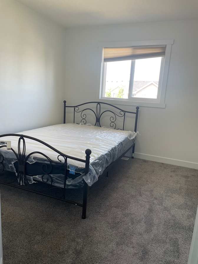 Ola's room