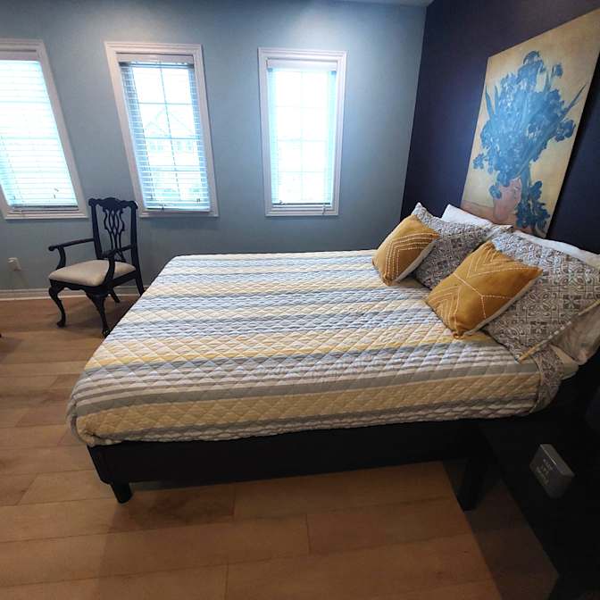 Nikoo Zohadi's room