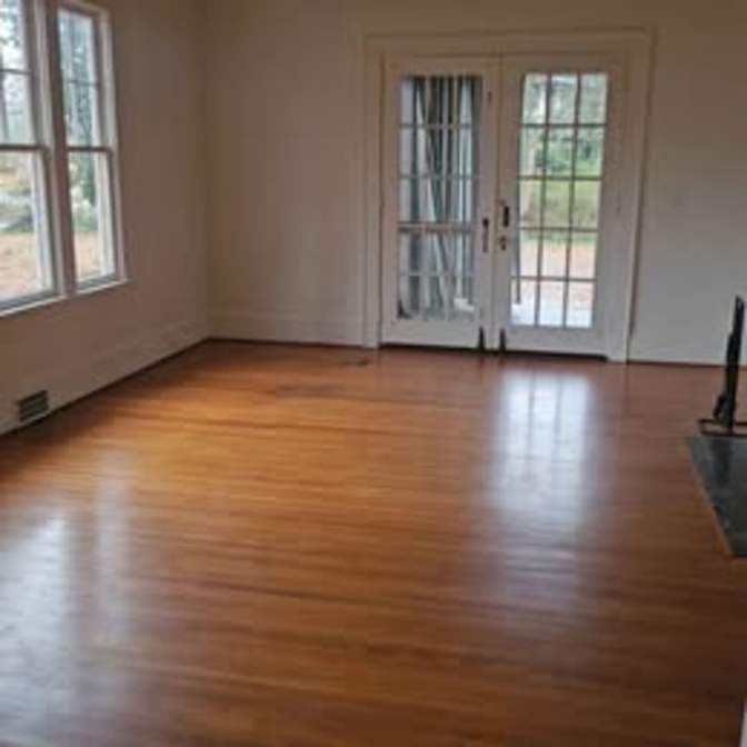 PIE Rentals's room
