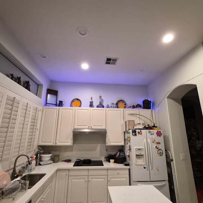 NICOLE's room