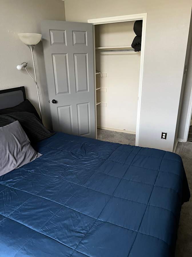Luke Stamps's room