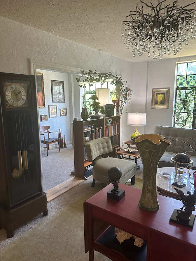 Felipe's room