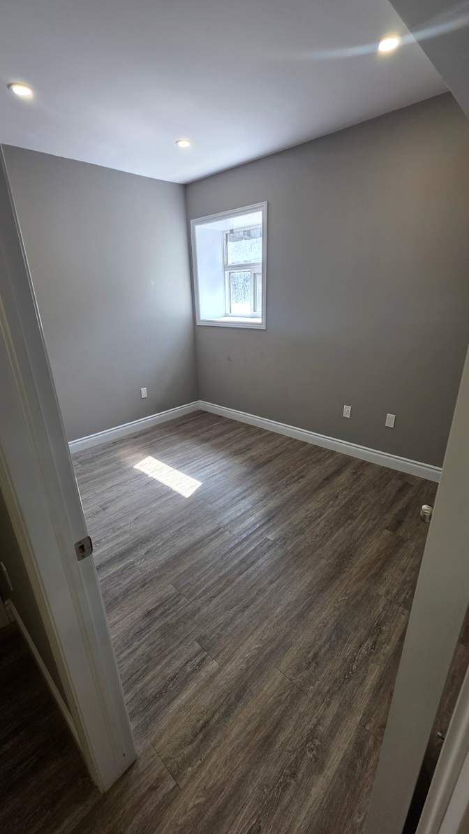 Robmas Inc's room