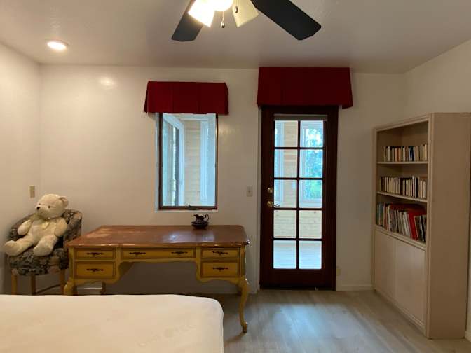 Linda's room