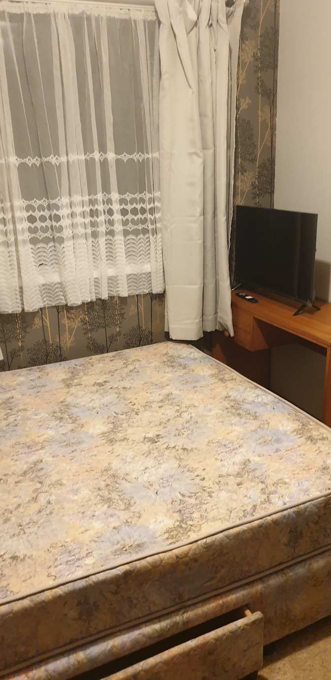 CHRISTOPHER's room