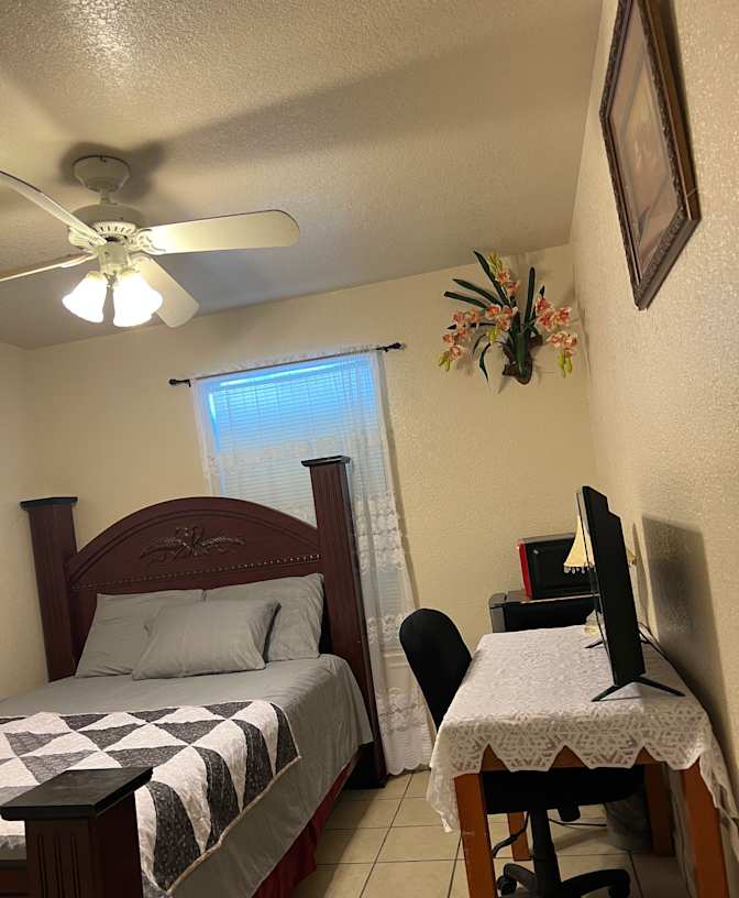Kelly's room