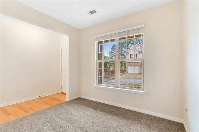 Alcove Rooms's room