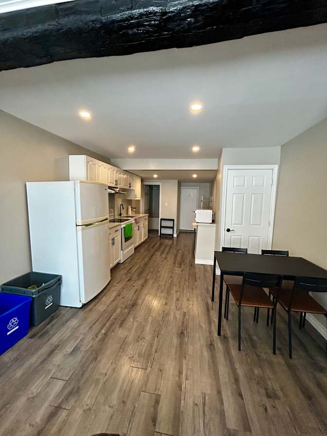 Tariq Rasheed's room