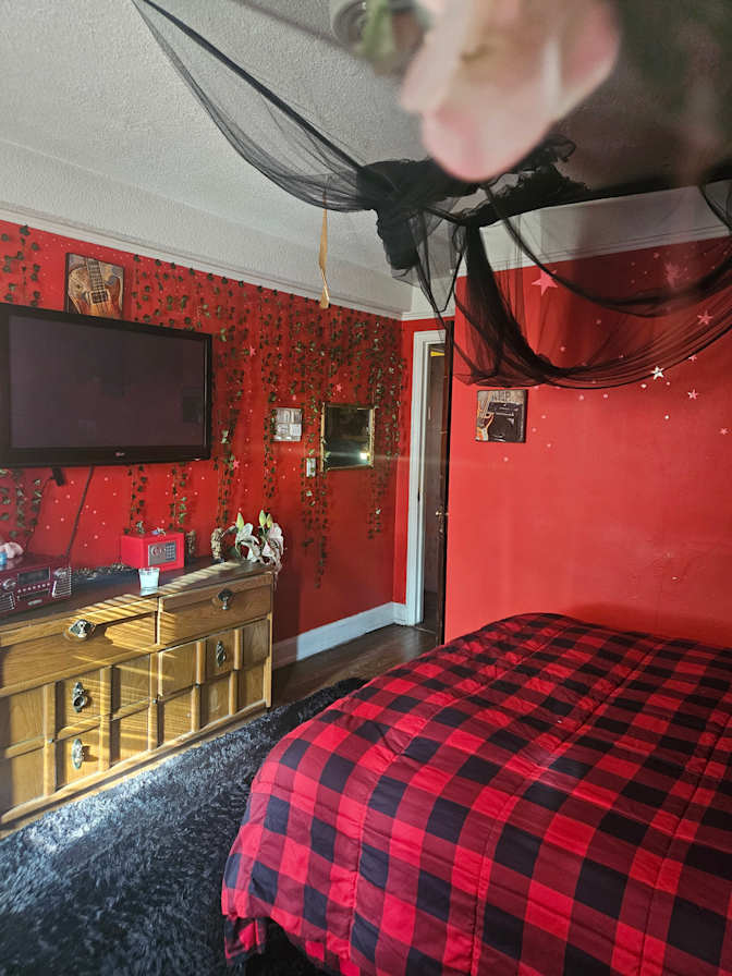 Ms Nicky's room