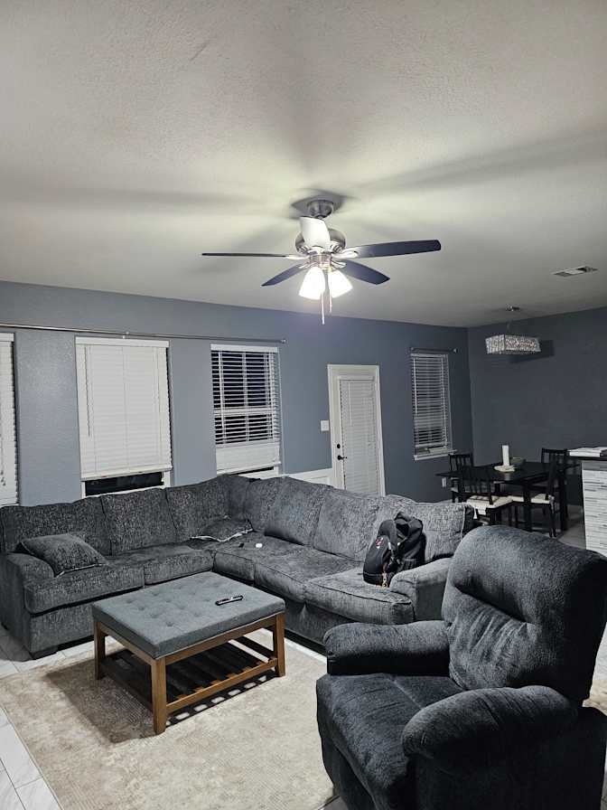 Luis's room