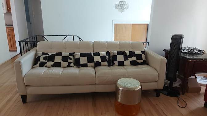 Westwood Poolhouse's room