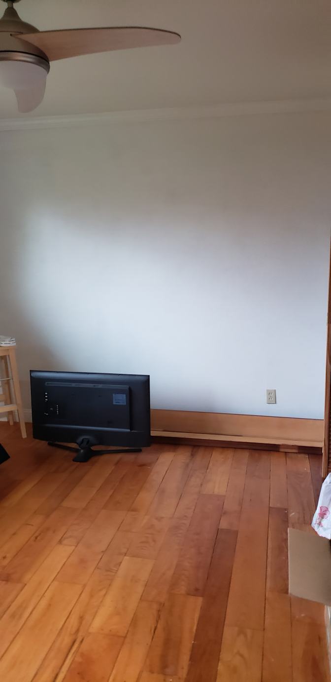 Eugeno's room