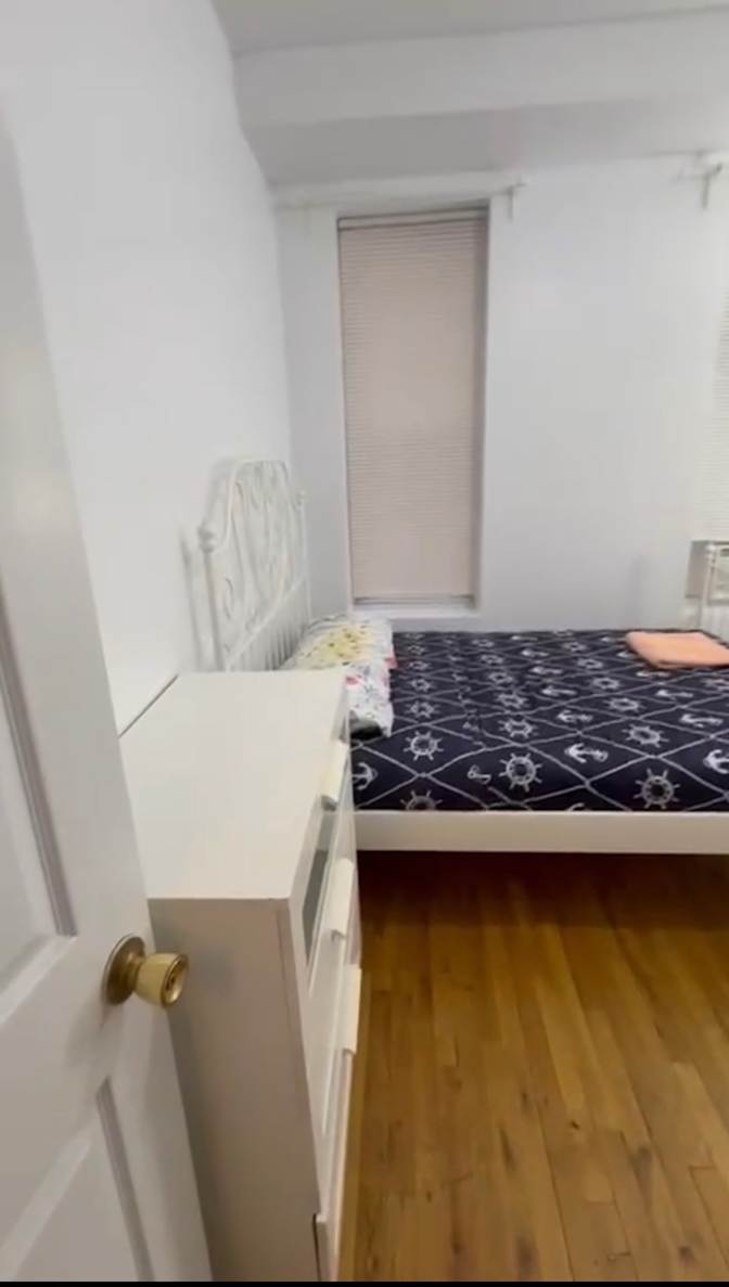 Ayushi Shah's room