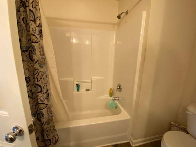Alcove Rooms's room