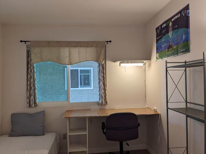 Lynn's room