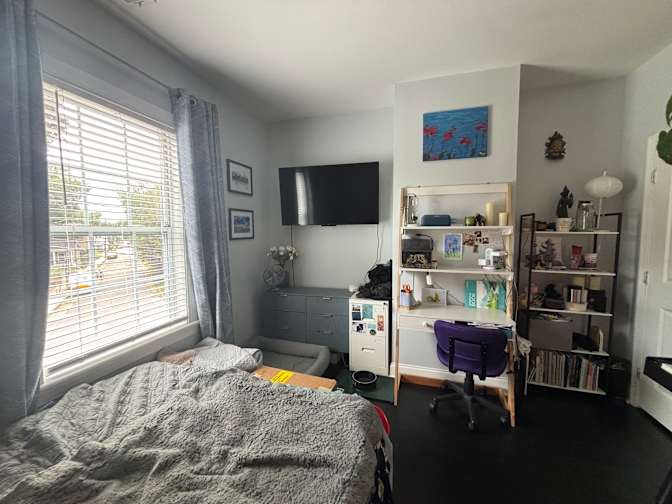Ash's room