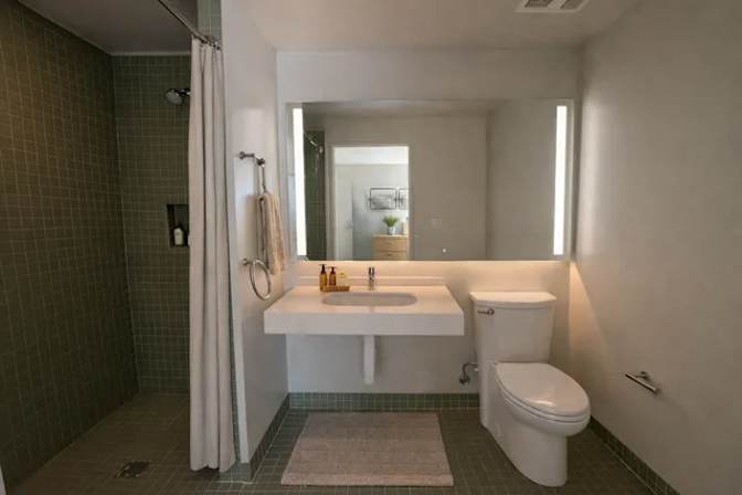 Private bedroom available's room