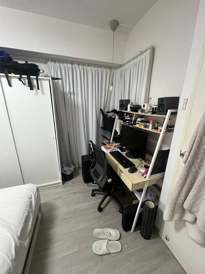 Melvyn's room