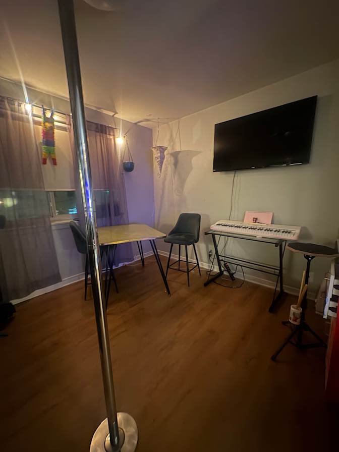 Hannah's room