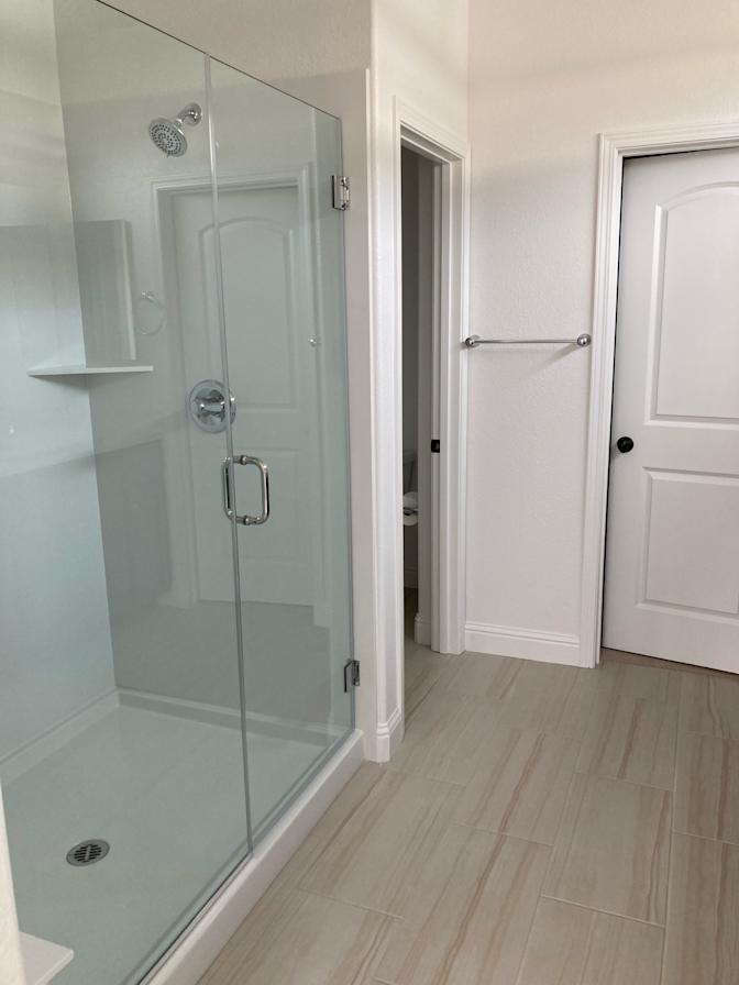 Twelve Bridges Drive's room