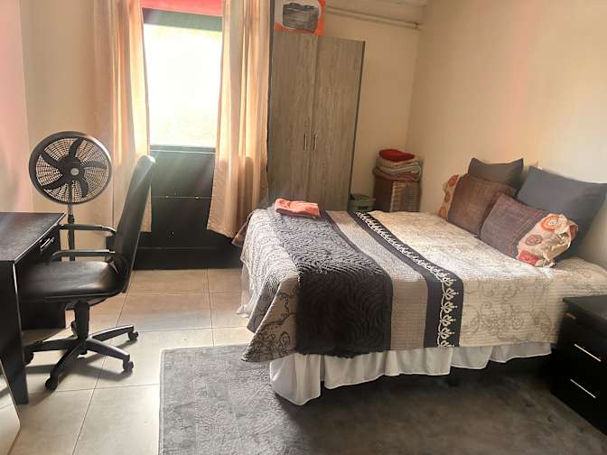Siyanda Mngomezulu's room