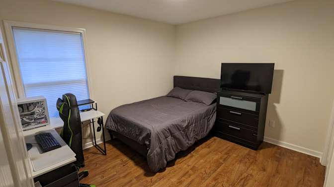 Mo's room