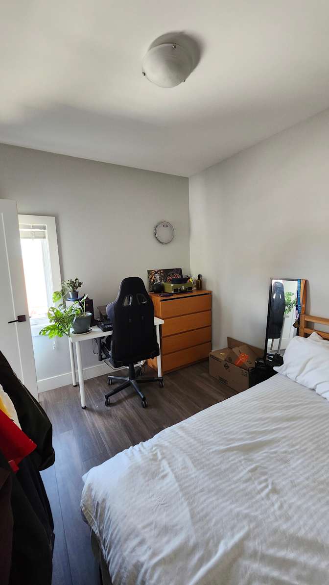 Cayan's room